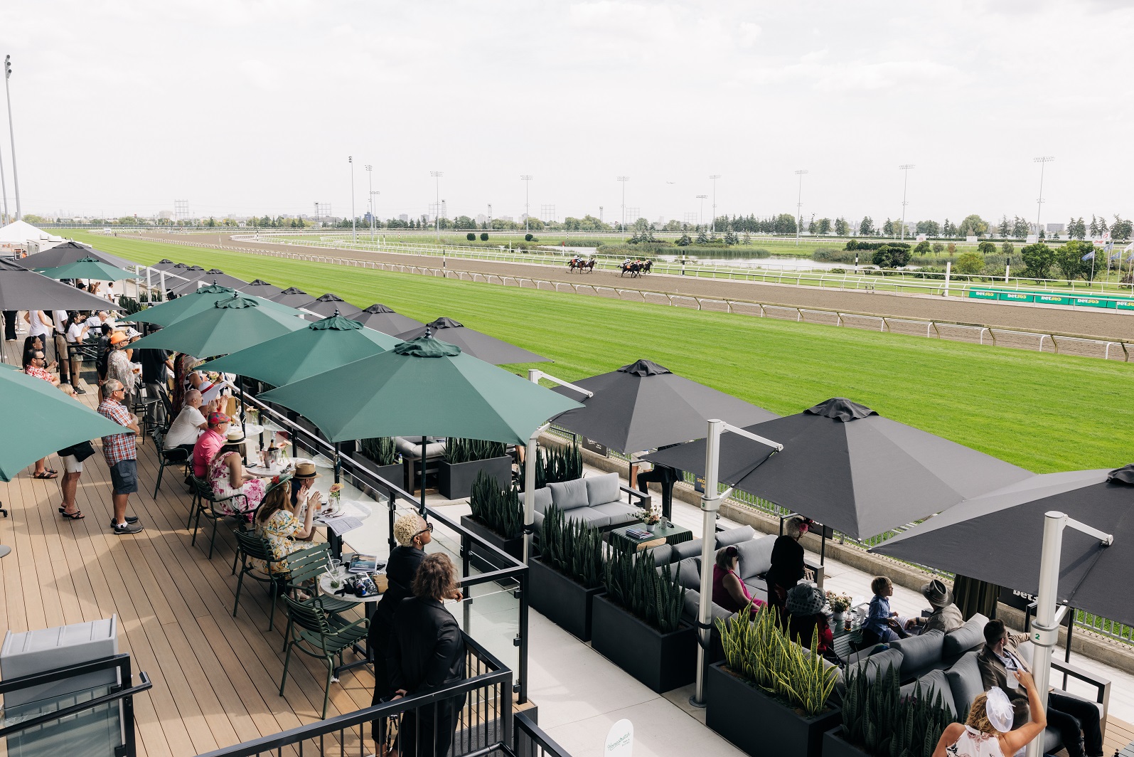 Host Your Event at Homestretch Bar and Suite at Woodbine Racetrack